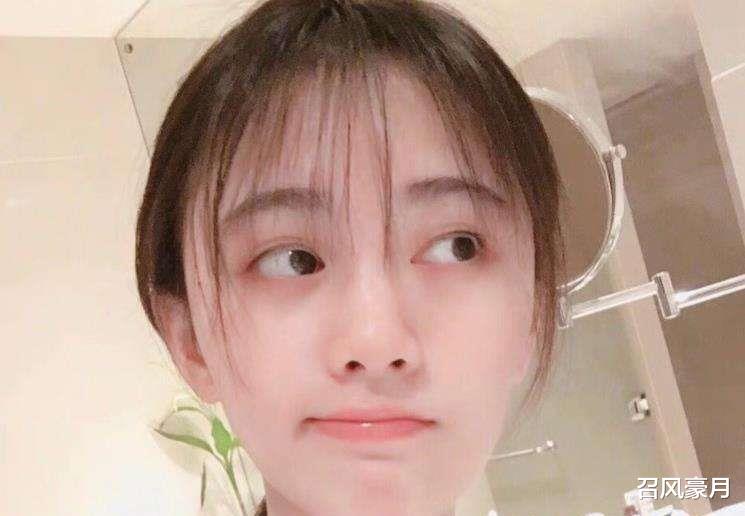 整容|整容成瘾，瘦到病态，痴迷于少女人设，内娱可怕的畸形审美