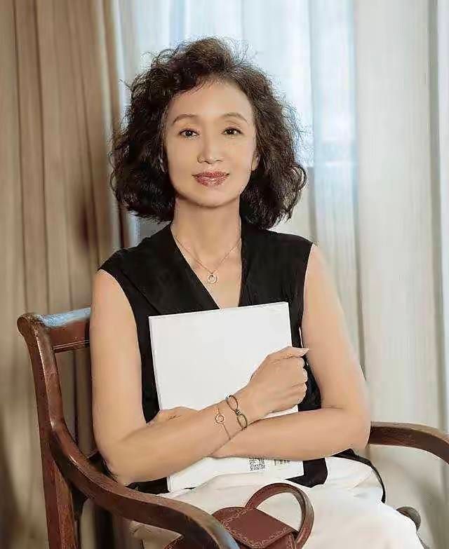 防晒 女人到了奶奶辈年龄，只要掌握这4条“优雅法则”，越老越吃香