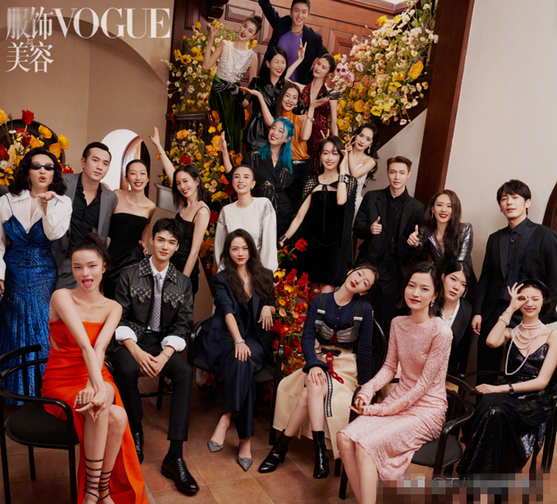 潜规则|这张合影违反了娱乐圈潜规则，不正常