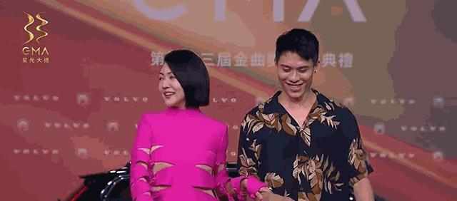 红毯上的大胆配色：刺眼鲜亮、五颜六色，没啥不敢穿