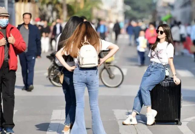 空调|空调要“落伍”了？荣事达“3维扇”强劲离心风力，成本却才空调7天电费