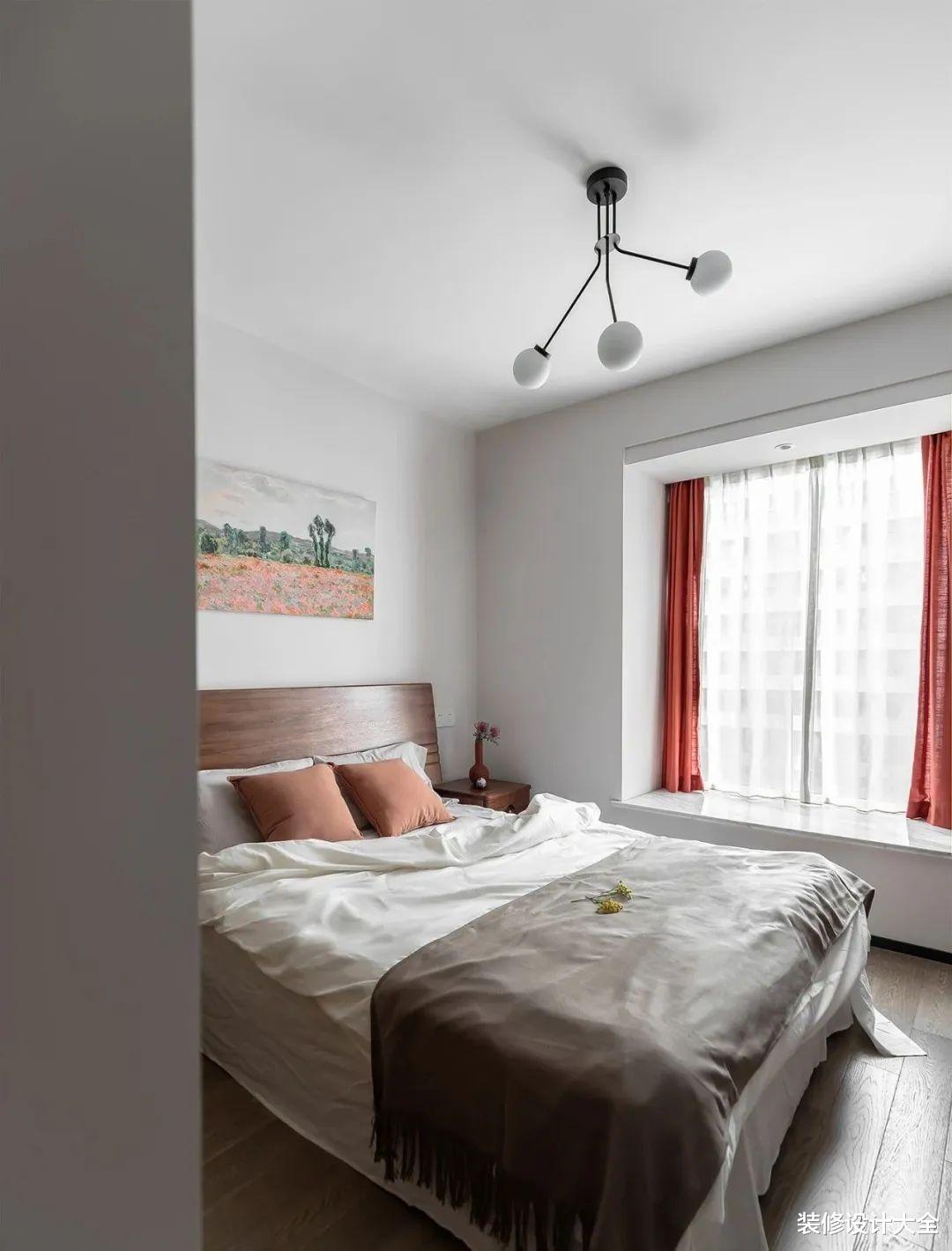 115㎡现代简约三室,储藏室隔出玄关,北阳台改出西厨!