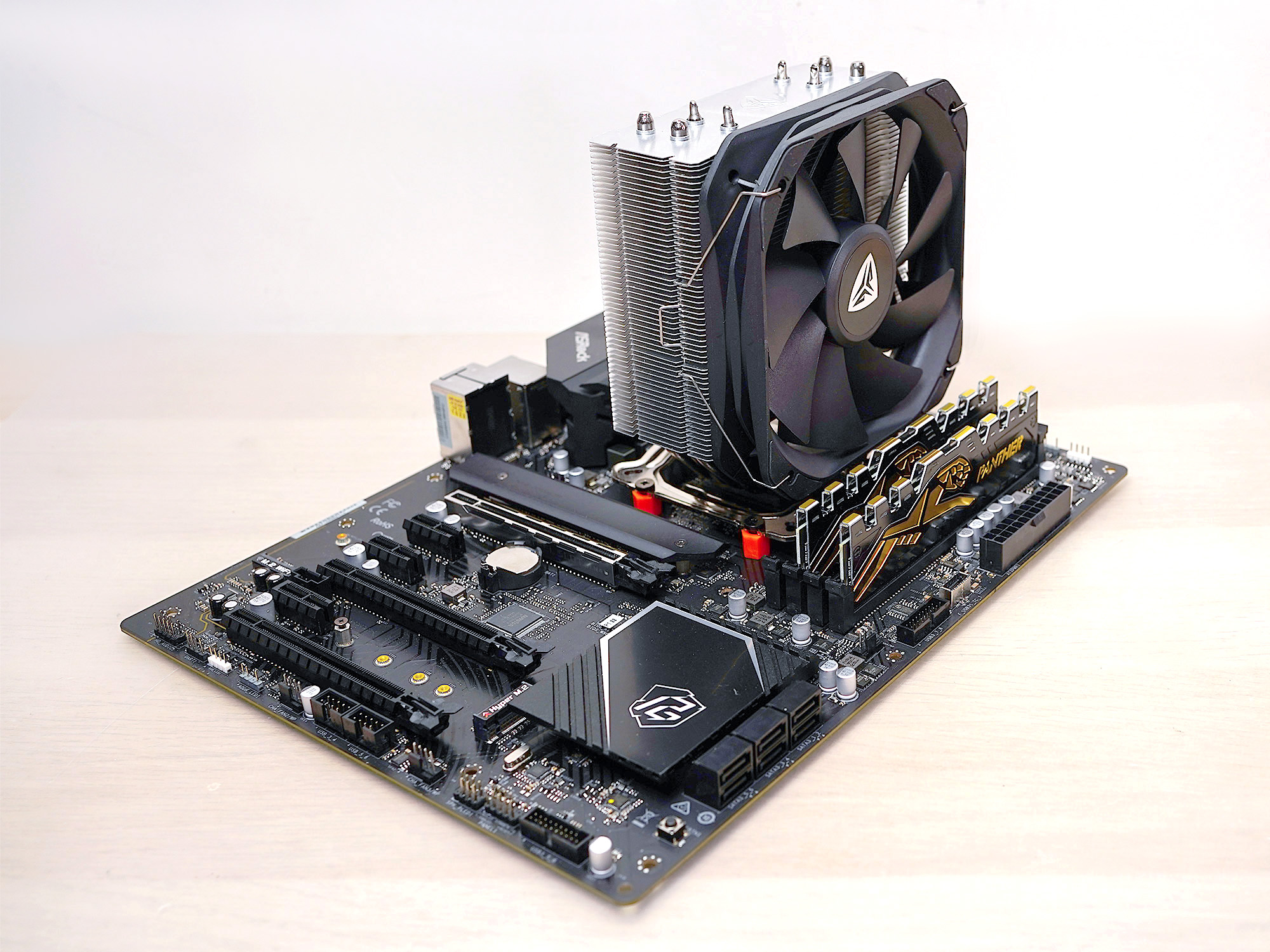 显卡|2022年了,4GB显存到底够不够用?迟到的RX6500XT评测