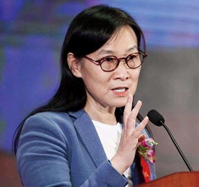陈春花|陈春花博士为何跌落神坛？真实原因曝光，令人无法相信