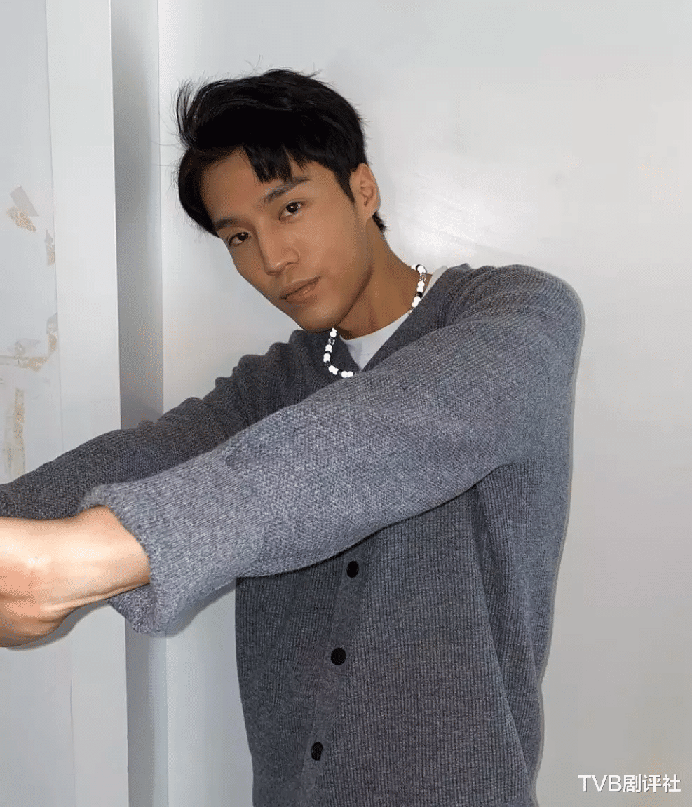 李小璐|上位!丁子朗新剧角色与过往大不同,一年四剧前途光明