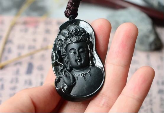 翡翠|翡翠挂件的八不买,你知道吗?