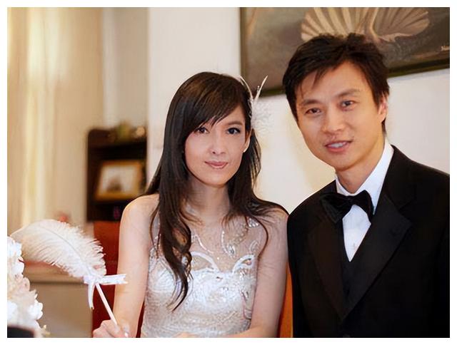 叶童|家花不如野花香？10位输给“野花”的女星，个个貌美如花却被绿