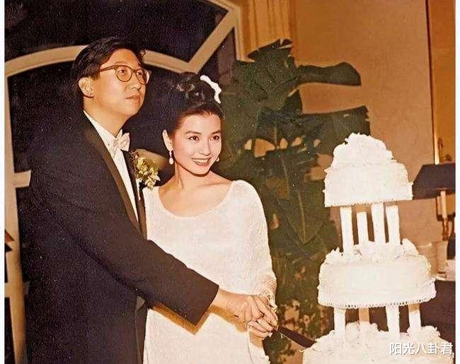 钟楚红|62岁钟楚红晒美照庆生,膝下至今无儿无女,独自继承亡夫上亿遗产