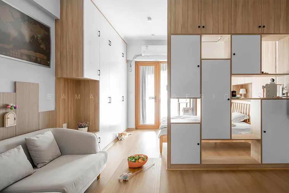 59㎡异形小户型改造,全屋采用整体定制,打造出极致收纳