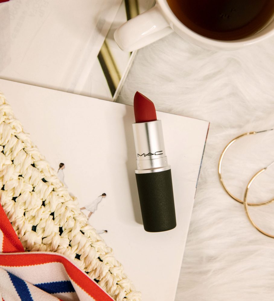 宋亚轩 12岁就涂唇膏，汤姆克鲁斯女儿苏瑞番茄红唇色出道，展示高带货力