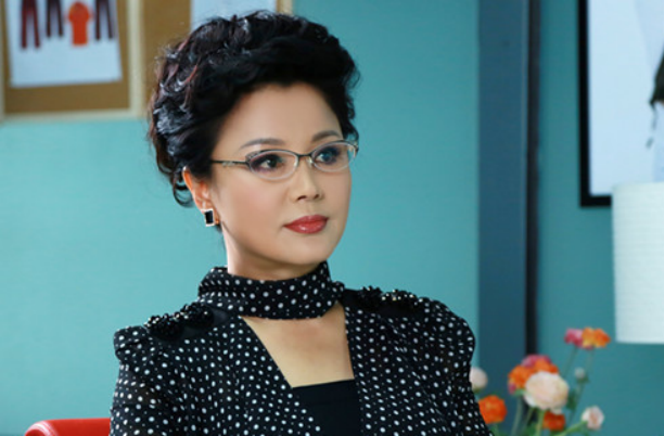 于小慧|演员于小慧:没出月子被迫离家,单亲妈妈35年,风光背后有眼泪