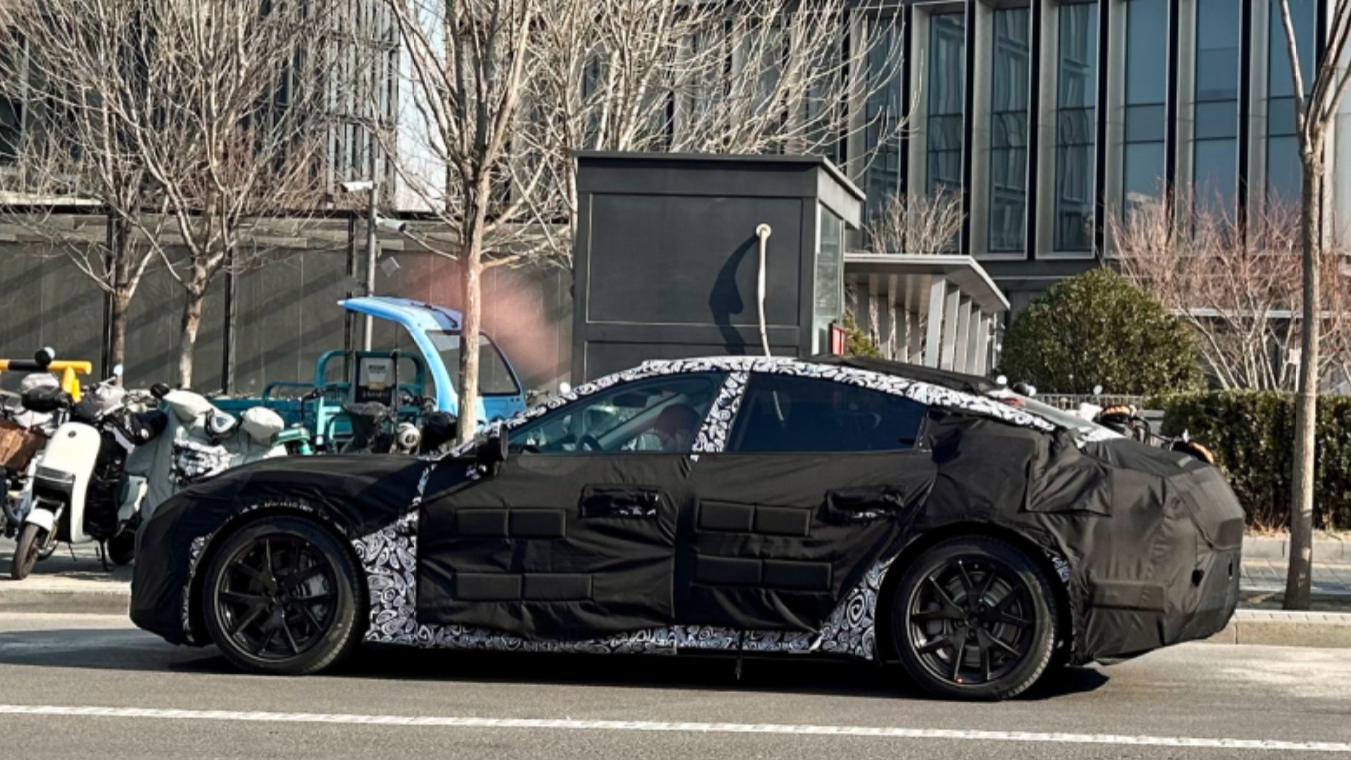 小米科技|小米汽车实车现身，酷似保时捷Taycan，配激光雷达，可漂移