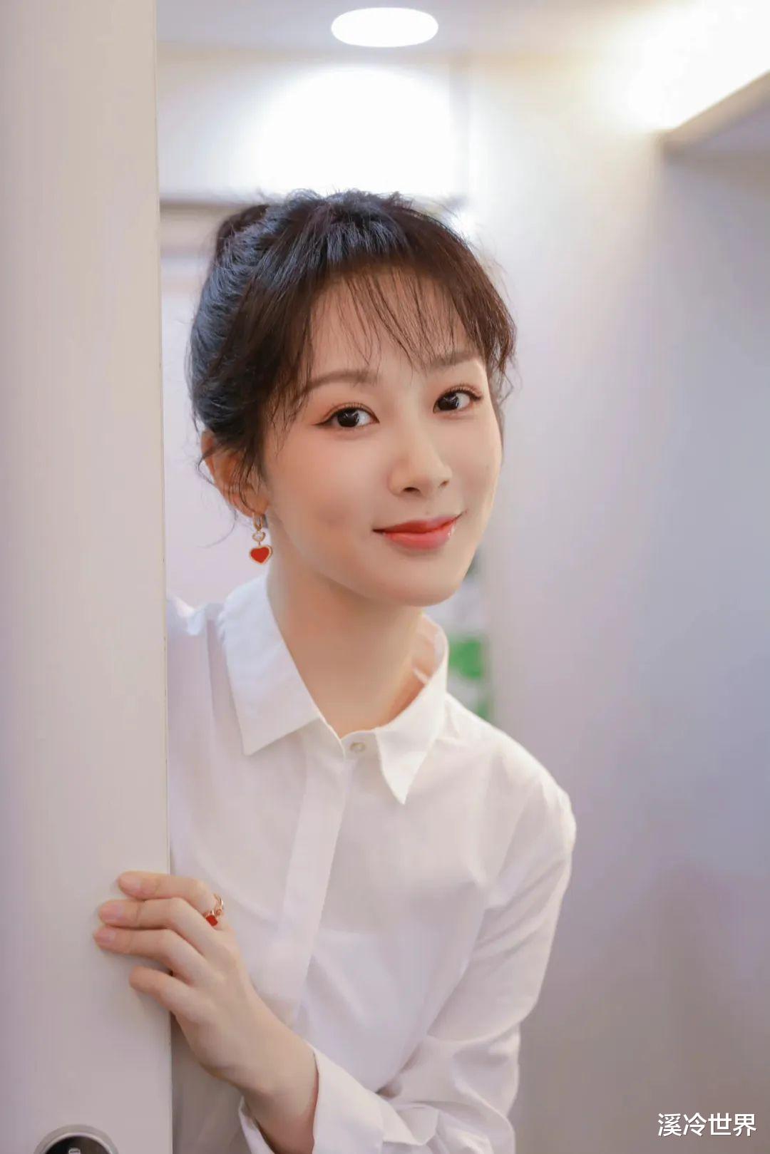 杨紫|众星过端午节:杨紫包粽子,关晓彤晒粽子卖萌,杨丞琳送生日祝福