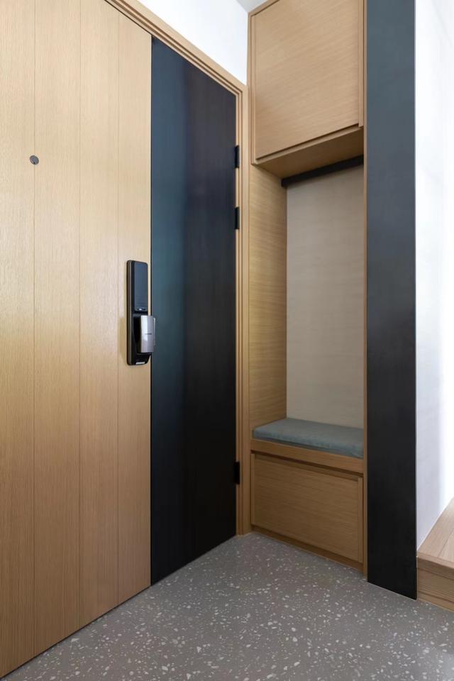 功能齐全的都市顶层住宅,现代原木风,把家的美好衬托的一览无遗