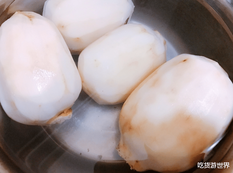 入秋进补,红薯南瓜靠边站,吃它防秋燥,健脾补气血,煮着吃甜糯