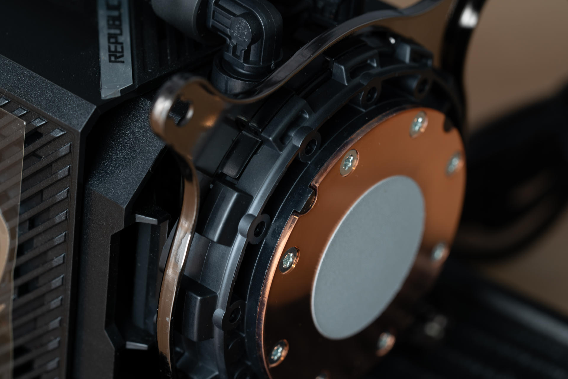 主板|羊毛只薅一只，ROG办公全家桶装机