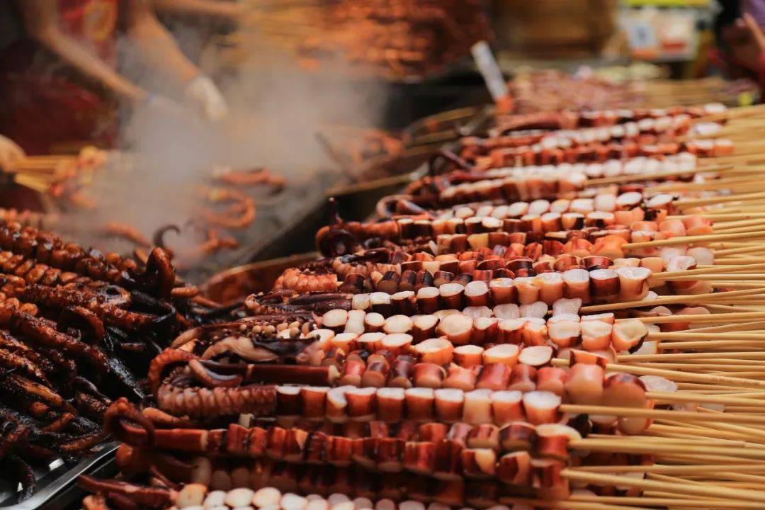 |这座宜居Top1的海滨老城,一到夏天,就美得让人欲罢不能