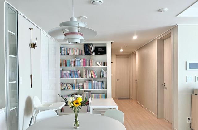 别人家天天都乱,她家有俩娃还能一尘不染,收纳空间,一定得留够