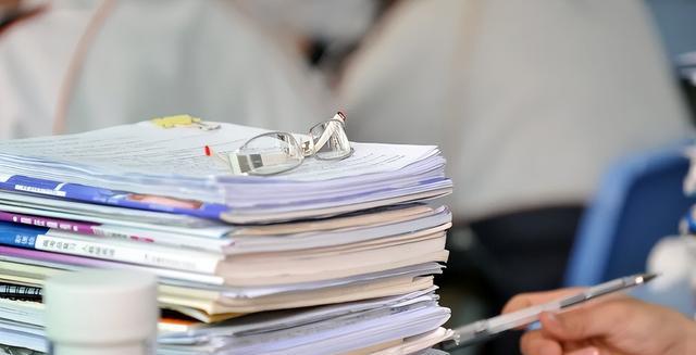 OPPO|北大学子多出身于什么家庭?随机采访父母职业,不见“三无家庭”