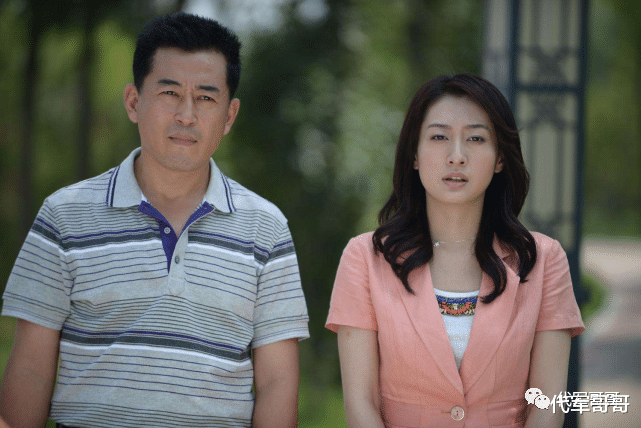 林文龙|她曾是美女主持人,与林文龙传绯闻,如今35岁美得令人窒息却还单身