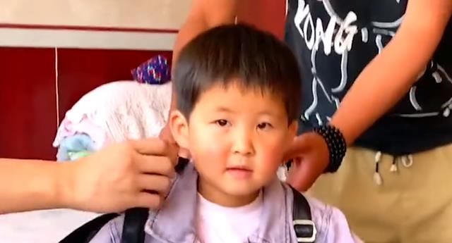 王晨正|变形计最成功的案例王晨正，爷爷去世后，以舅舅身份照顾小丫头