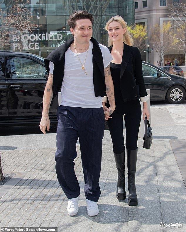 贝克汉姆|贝克汉姆23岁长子醉酒回酒店，抱住27岁爱妻亲吻脖子，爱得难以克制