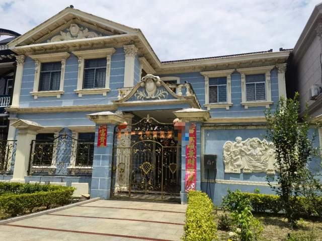 唐山事件已过大半月,实地探访陈某亮戴南老家,豪车别墅一应俱全