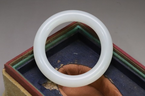 和田玉籽料|和田玉籽料“一级白 圆环手镯”