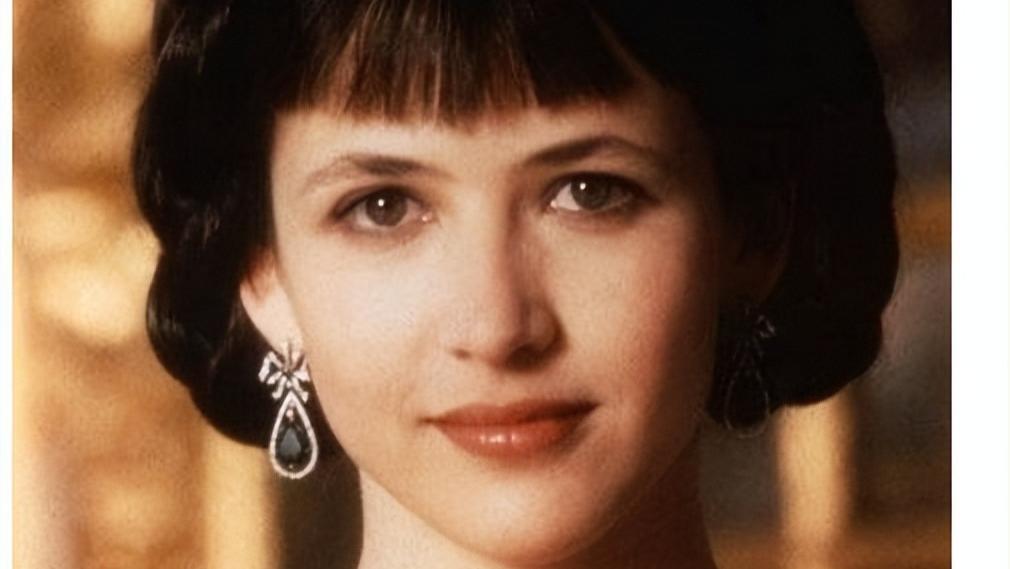 苏菲·玛索|美人迟暮？苏菲?玛索：56岁没结婚却儿女双全，眼神清澈优雅变老