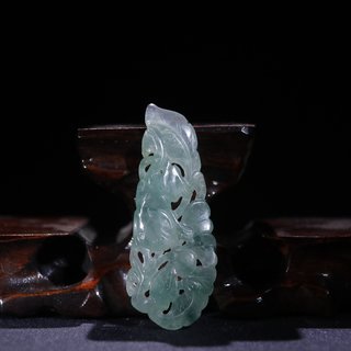 翡翠|旧藏·老翡翠花蝶纹挂件