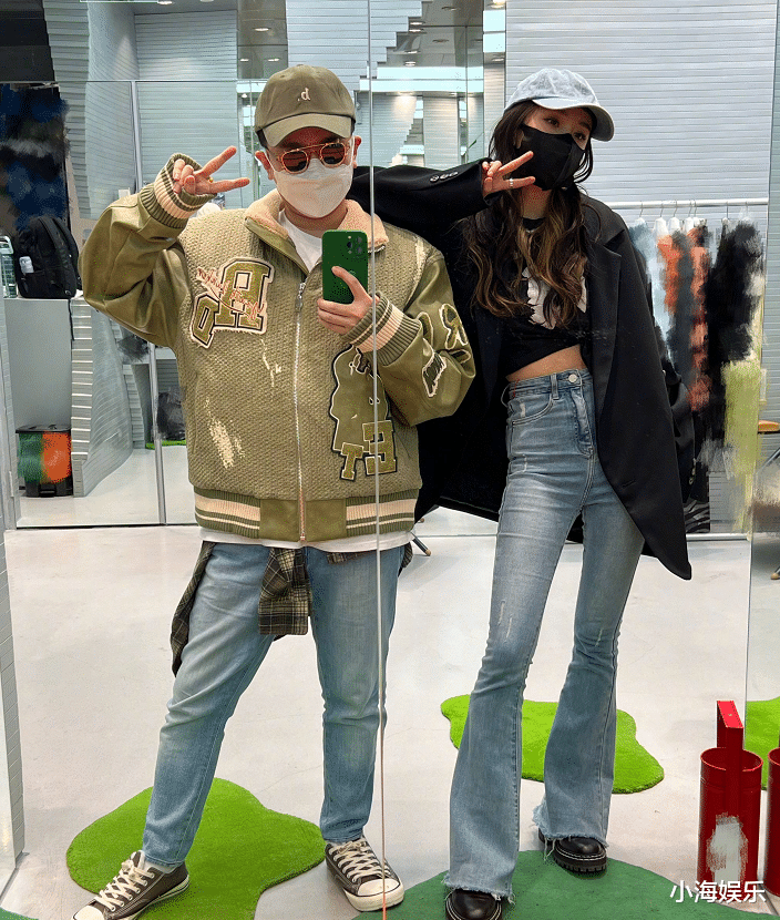 张大大|杨幂和多位小鲜肉聚餐，打扮时尚大秀美腿，闺蜜张大大全程作陪