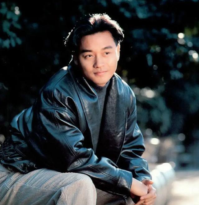 唐鹤德|唐鹤德另类怀念张国荣，两个人偎依在一起神采飞扬，粉丝都看哭了