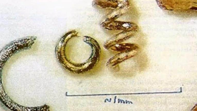 西伯利亚发现神秘金属物，推测为10万年前产物，外星人来过地球？