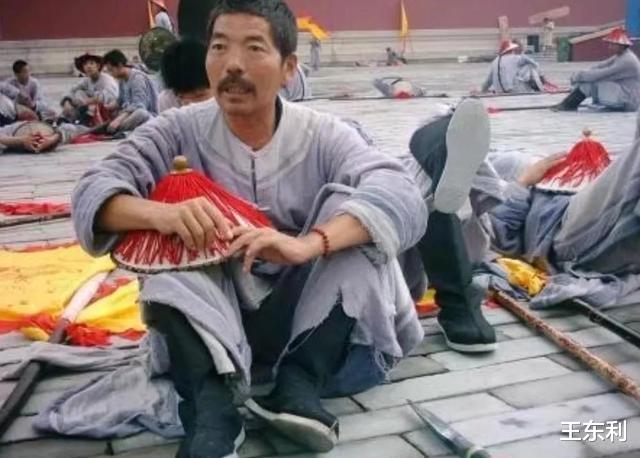 横店|横店的现状：戏服堆成垃圾山，美若天仙的美女遍地都是