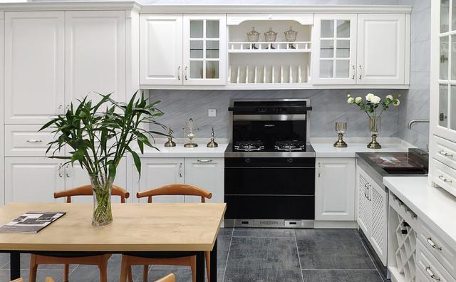 油烟机不止有顶吸和侧吸,近两年流行的下吸和“7字”更适合中餐