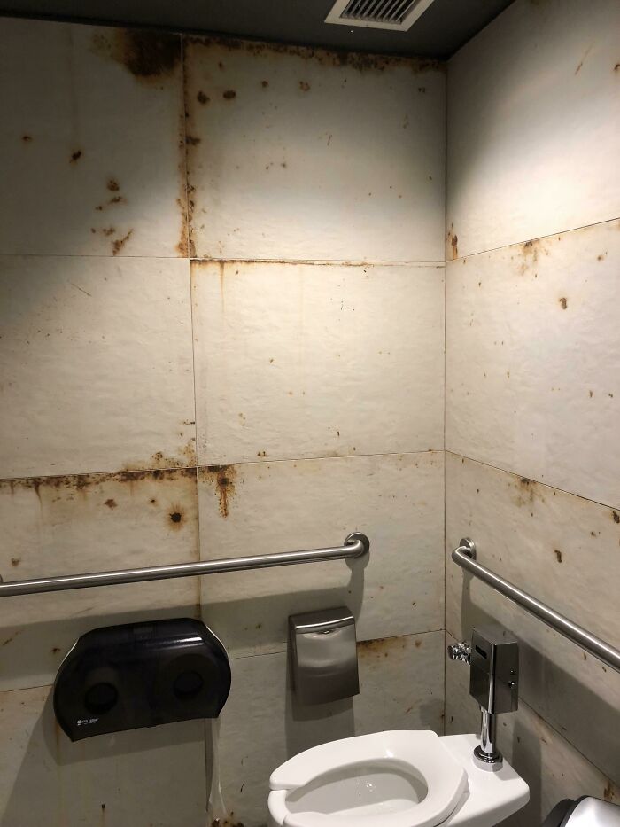 盘点全球那些令人哭笑不得的公共设施，设计师都是来搞笑的吗？