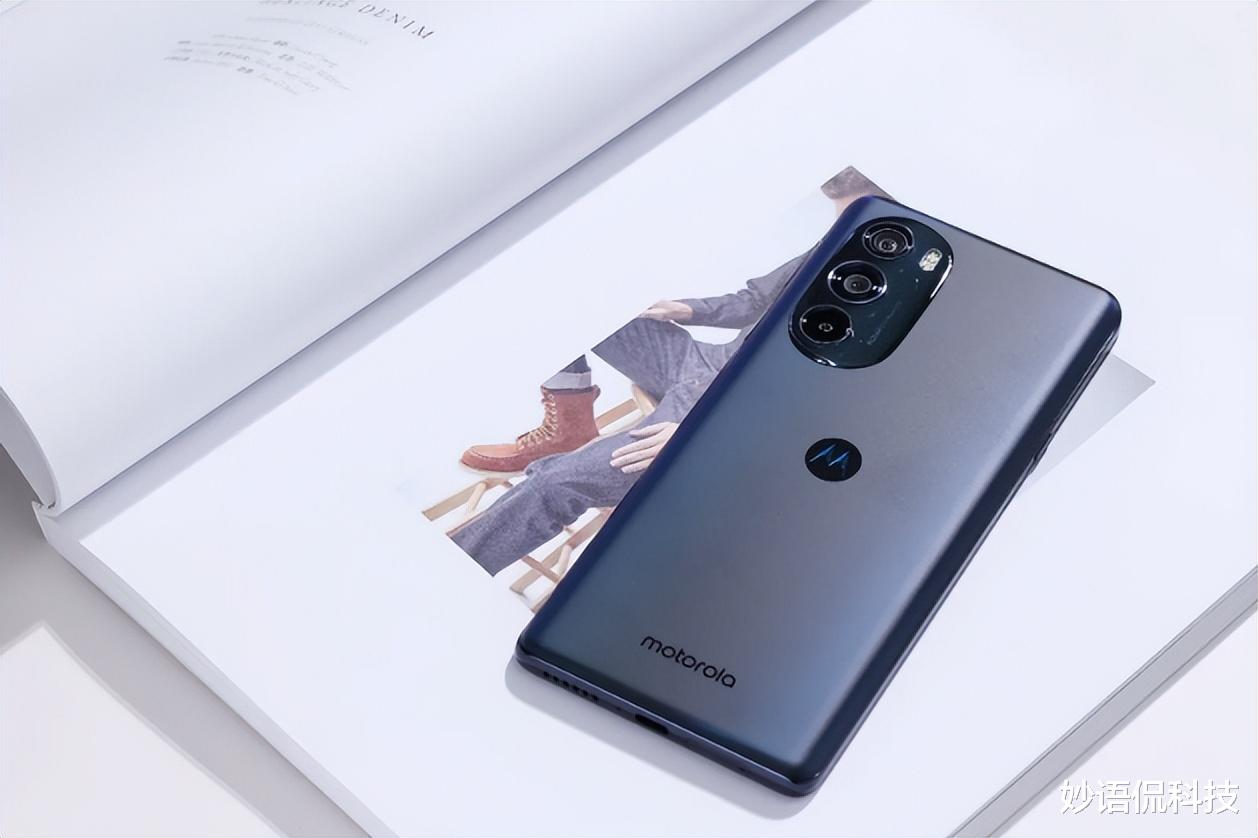 刷机|摩托罗拉“不讲武德”,顶级旗舰跌至千元机,友商尴尬了