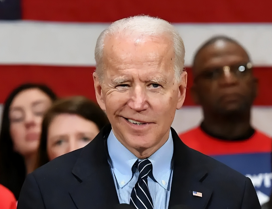 拜登的"幽默"没人懂,不分场合开玩笑,得罪老婆"娘家人" - 军事资讯(主