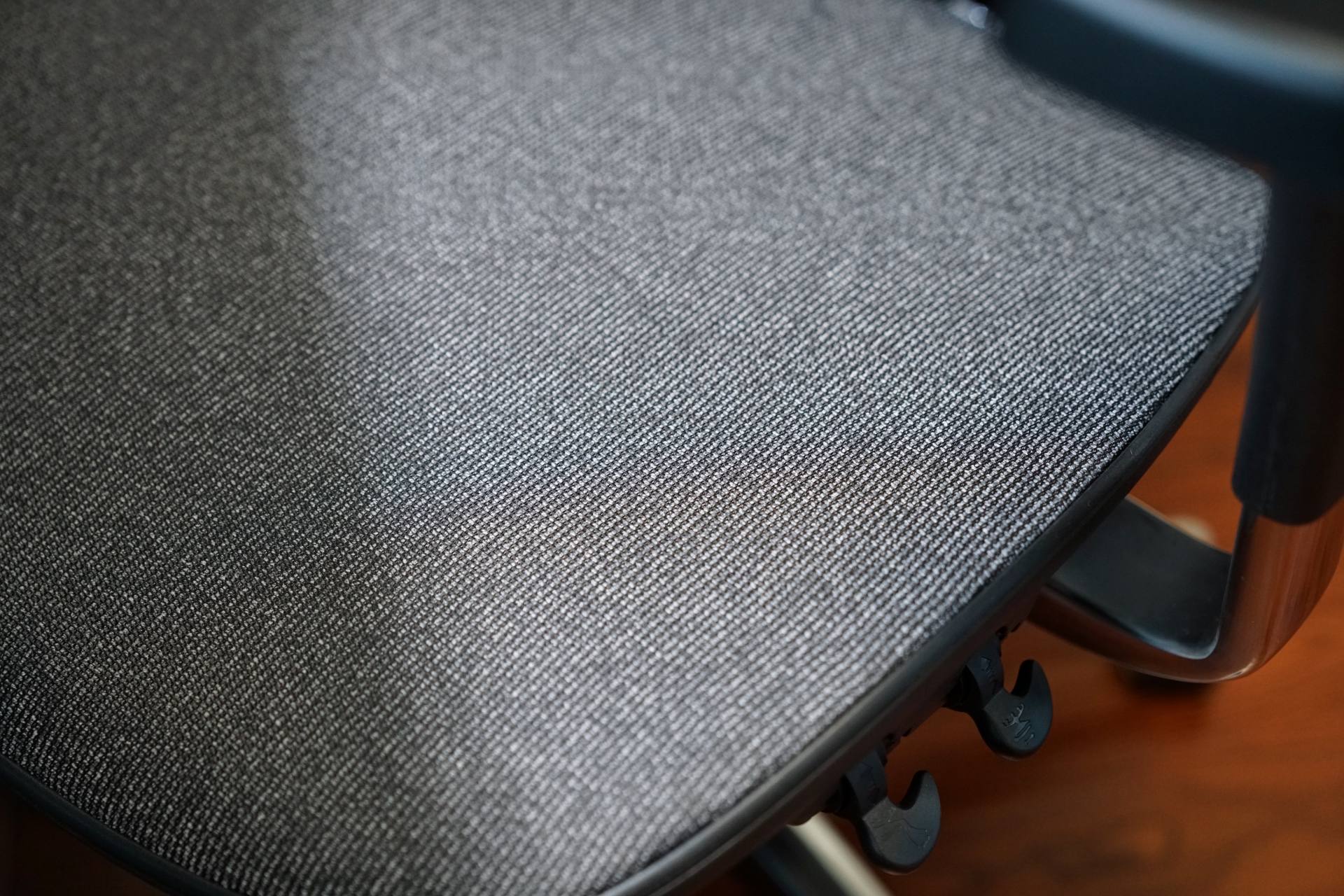 一桌一椅一世界！这才是我理想中书房该有的样子（附桌底理线）