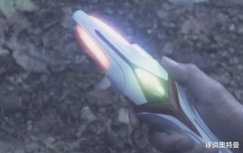 acgn漫评|奥特曼人间体没有了变身器,为什么不能变身?诸星团:我也不能