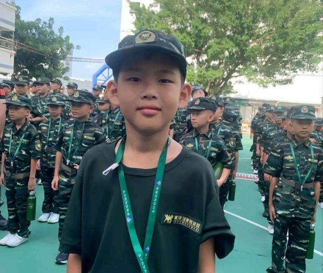 |孙辉和彭四英通电话,夏令营时间改成28天,下周孙海洋接他回家