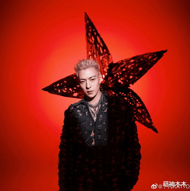 巩俐|当街搂抱、激烈车咚、同居被拍，这些男星拒认情，不如张天天磊落