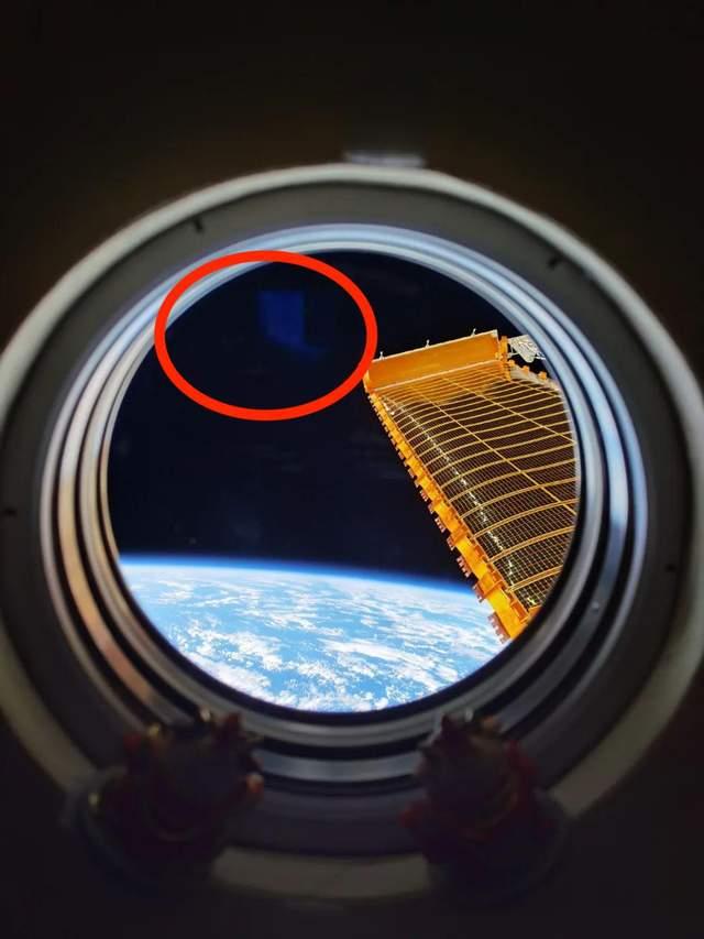 |中国空间站有单反相机了,手机也能拍星辰大海,带它上去有啥用?