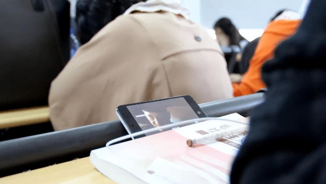 白羊座|校园“奶头乐”现象盛行，我们如何应对？