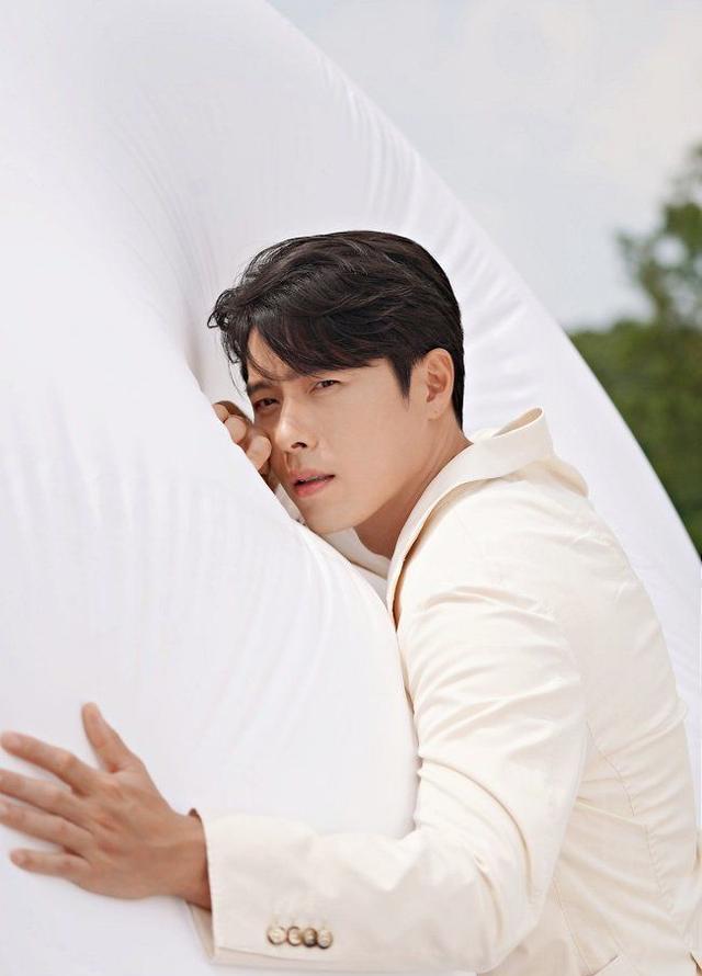 李易峰|孙艺珍怀孕后，玄彬性感躺床＋致命湿发近况照流出！网：不如脱