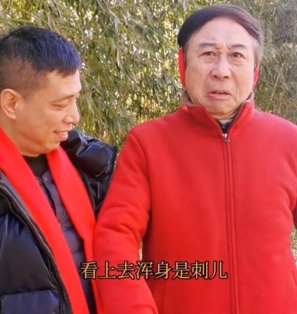 董路|名记批董路等是原教旨球迷主义：“冯巩大战”，毫无意义的流量战