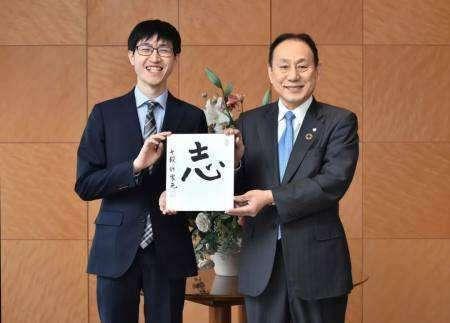 朴廷桓|7日围棋赛事 申真谞立功 朴廷桓最强战速胜 於之莹崔精今出战