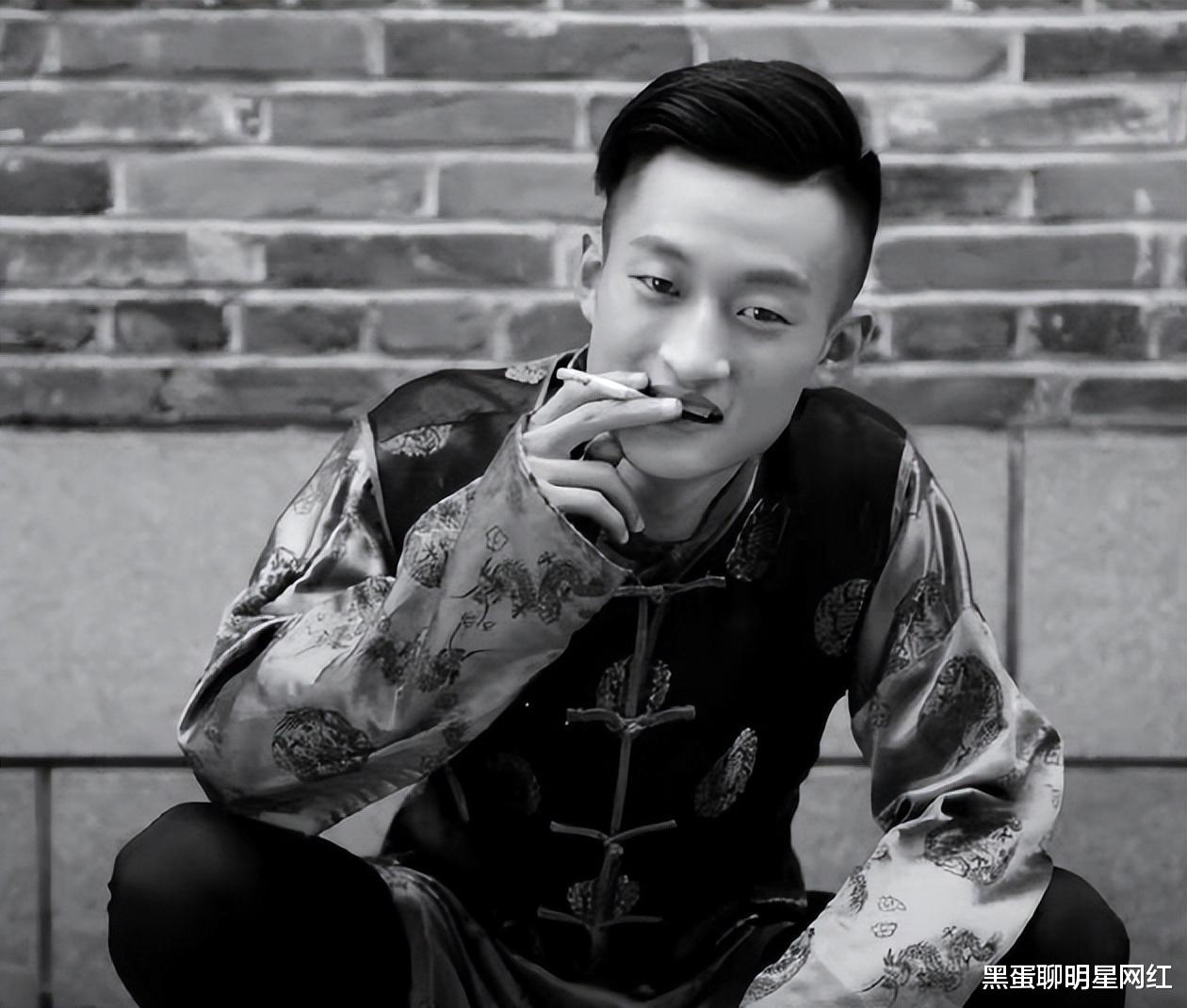 散打哥|网红散打哥主动向辛巴示好，直播表态：所有的矛盾，都是误会