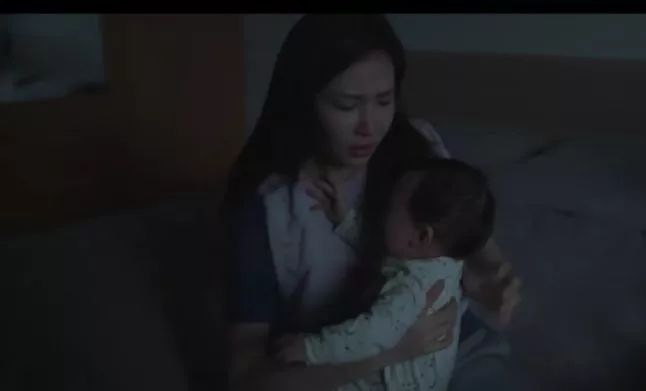 胡杏儿|胡杏儿夫妻亲密照曝光，惹来网友非议：“最丑”港姐怎么混成这样了？