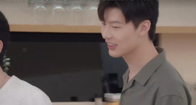 心动5|《心动5》24岁女四甜美情商高，还是主持人，为何无一人选？